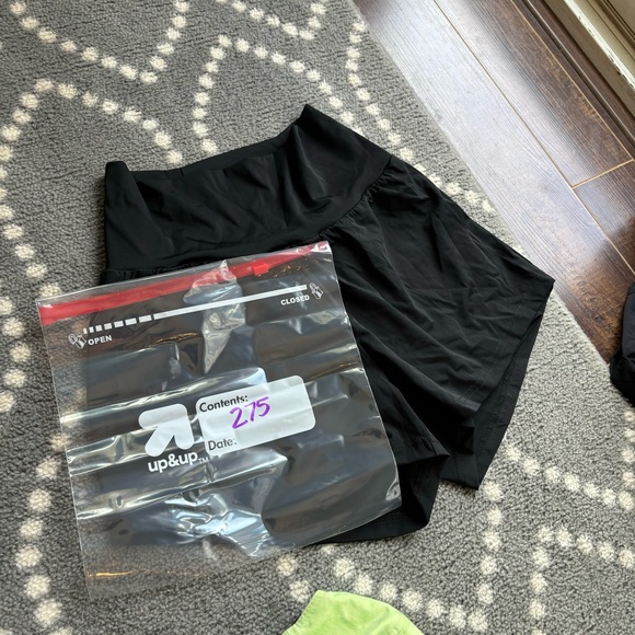 HALARA Women's Black Athletic Shorts - SIZE 8 - Picture 8 of 8